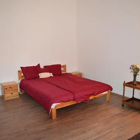 Flower Apartment *